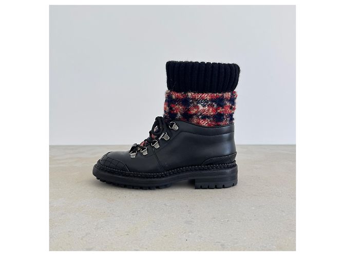 Botas de combate de cuero y tweed Chanel Negro Multicolor - vista 3