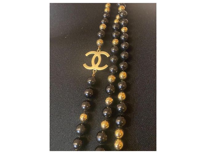 Collana a 3 fili extra lunga 4 CC in perle specchiate nere e dorate 16S di Chanel Nero Gold hardware - vista 3
