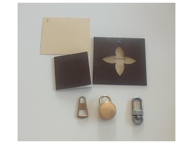 Louis Vuitton Lot accessoires sac à main Argenté Doré - vue 4