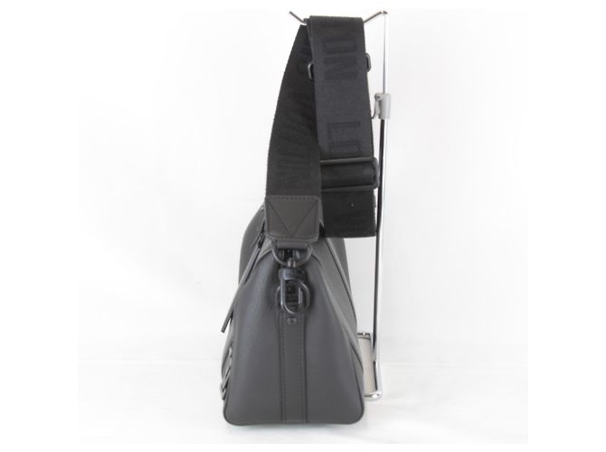 Borsa a Spalla Louis Vuitton Aerogram City Keepall M59255 Nero - vista 3