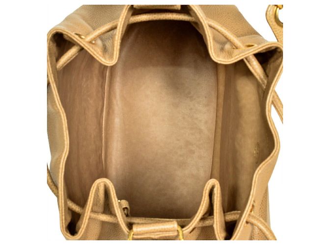 Borsa a spalla in pelle caviar beige Chanel - vista 6