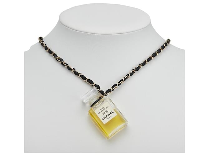 Collier Eau de Parfum Chanel No. 19 - vue 7