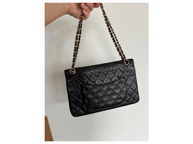 Borsa a mano Chanel Timeless Classic 25 in pelle d'agnello nera Nero - vista 3