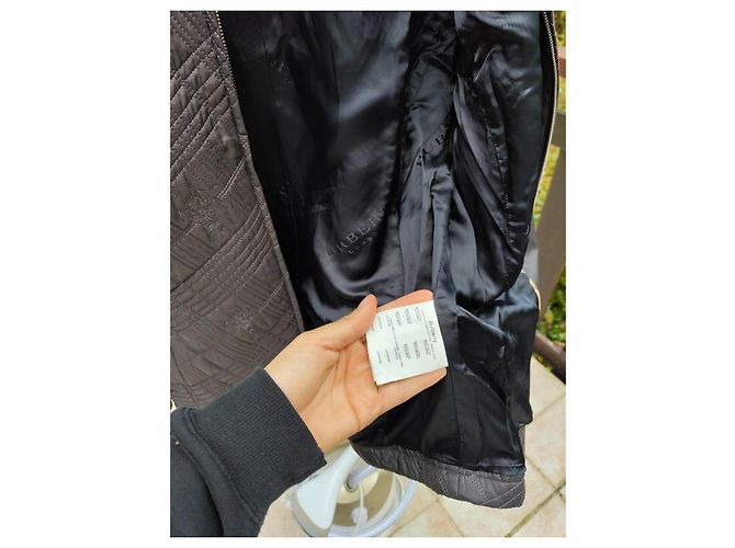 Sublime kurze gesteppte graue Burberry-Jacke Größe 42 FR / L-XL mit gesticktem Logo - Ansicht 9