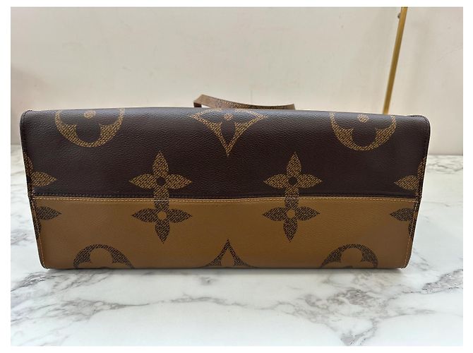 Borsa Onthego Louis Vuitton Marrone - vista 6