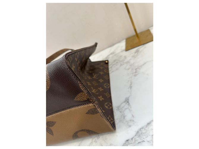Borsa Onthego Louis Vuitton Marrone - vista 8