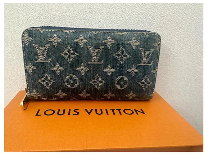 Louis Vuitton Zippy Denim Blu chiaro - vista 3