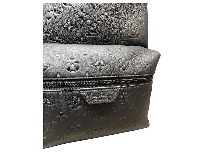 Louis Vuitton Discovery Monogram Nero - vista 3