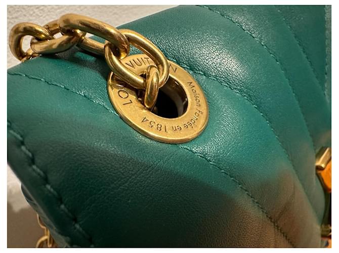 Louis Vuitton New Wave MM Verde - vista 6