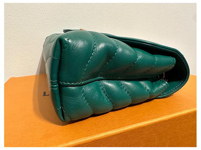 Louis Vuitton New Wave MM Verde - vista 8