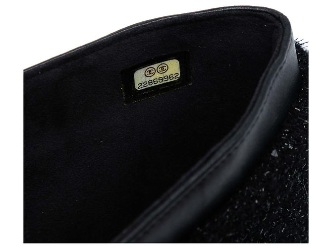 Supporto per tablet in tweed nero CC di Chanel con catena da indossare a tracolla - vista 6