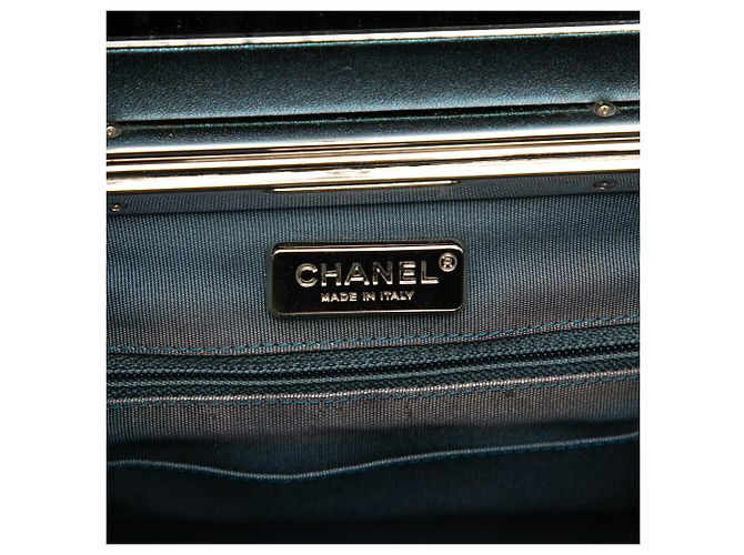 Borsa Vanity in Pelle di Vitello Metallica Blu CC di Chanel - vista 5