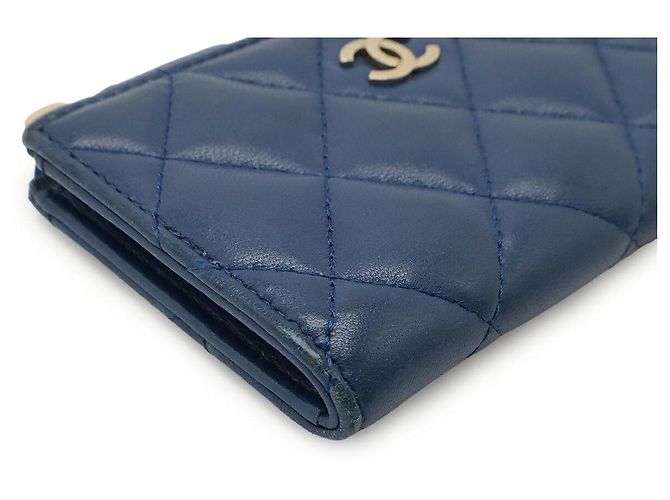 Timeless Monedero de piel de cordero acolchado Chanel Azul - vista 3