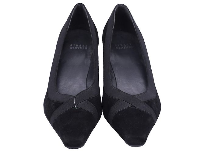 Pumps con accentuatura a chiave Stuart Weitzman in suede nero - vista 2