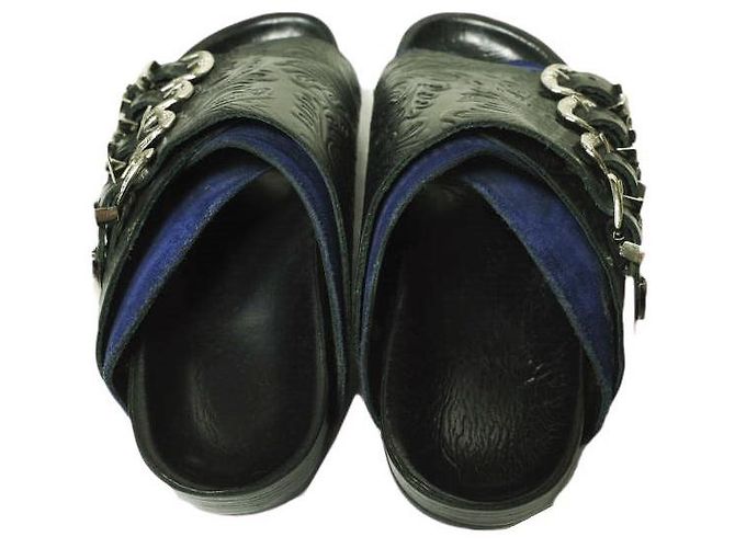 Autre Marque Leder-Sandalette mit geprägter Metallschnalle TOGA PULLA Schwarz Marineblau - Ansicht 4