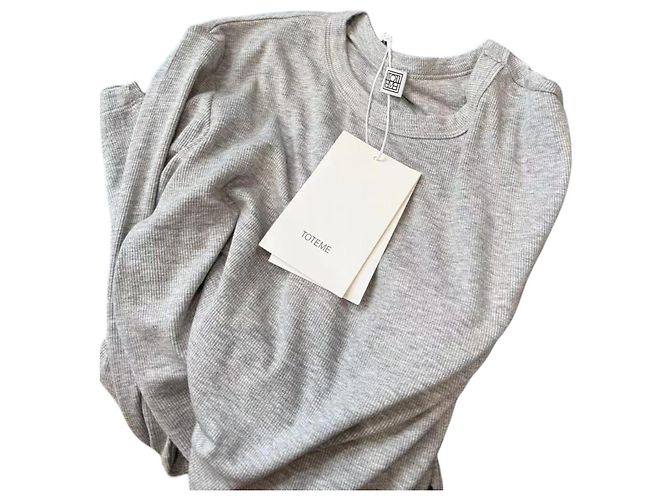 Totême toteme Top de jersey de algodón elástico acanalado gris para mujeres - vista 7