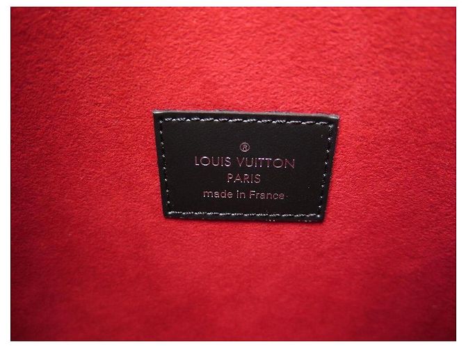 Nuova Pochette Louis Vuitton Graphite Alpha Nero - vista 5