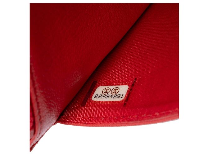 Wallet On Chain Cartera diagonal de piel de cabra acolchada roja de Chanel con cadena - vista 5