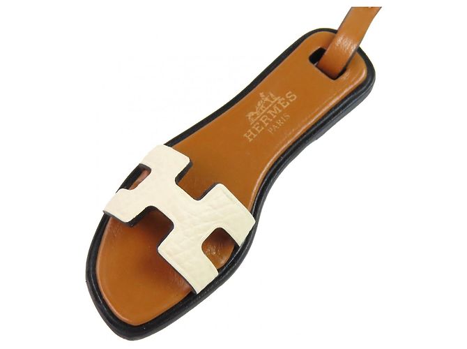 Hermès Oran Nano Leder Charm Gelb - Ansicht 3