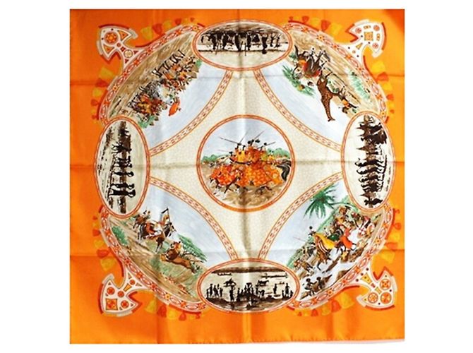 Sciarpa multicolore Hermès Muffler Carré 90 CAVALIERS PEULS Pool Tribe Riders Arancione - vista 2
