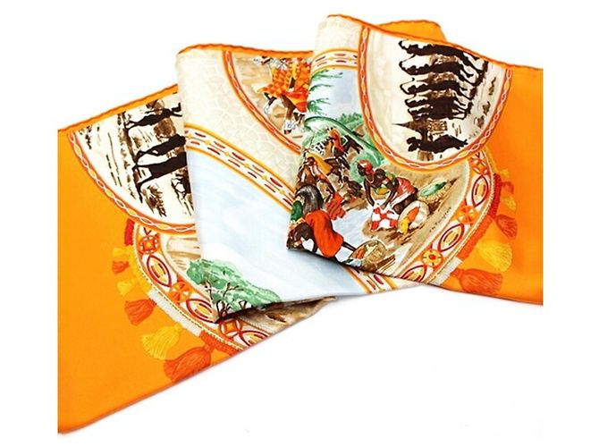 Sciarpa multicolore Hermès Muffler Carré 90 CAVALIERS PEULS Pool Tribe Riders Arancione - vista 8