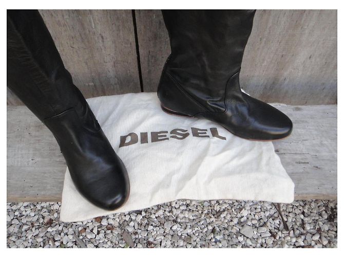 Botas Diesel de cuero negro con tachuelas - vista 7