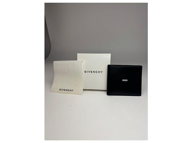 Vintage Givenchy Flapable Leather Card Holder / Wallet black - view 13