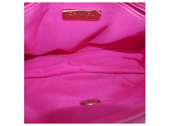 Bolso de mano Chanel de cuero acolchado rosa Medium 19 con tapa y asa superior - vista 6