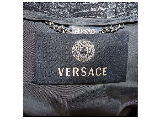 Cappotto con zip in pelle e pelliccia nera metallizzata/embossed coccodrillo di Versace Nero Metallico - vista 5