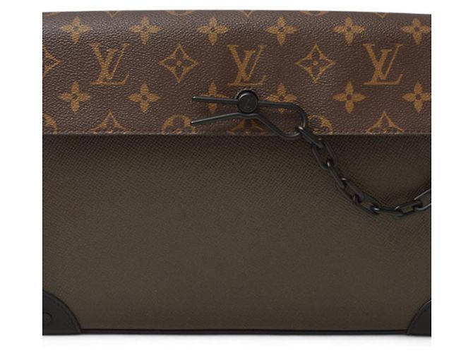 Pochette Steamer Monogram Taiga Louis Vuitton Marrone Cachi - vista 2