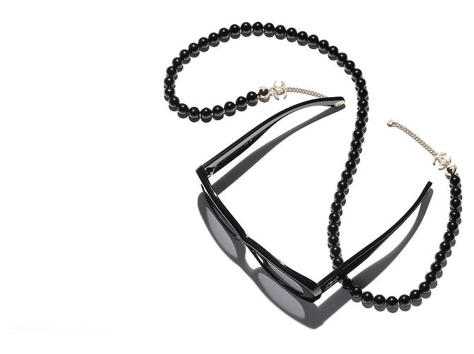 CHANEL Black Rectangular Sunglasses in Excellent Condition with Case and Box sold out - view 5