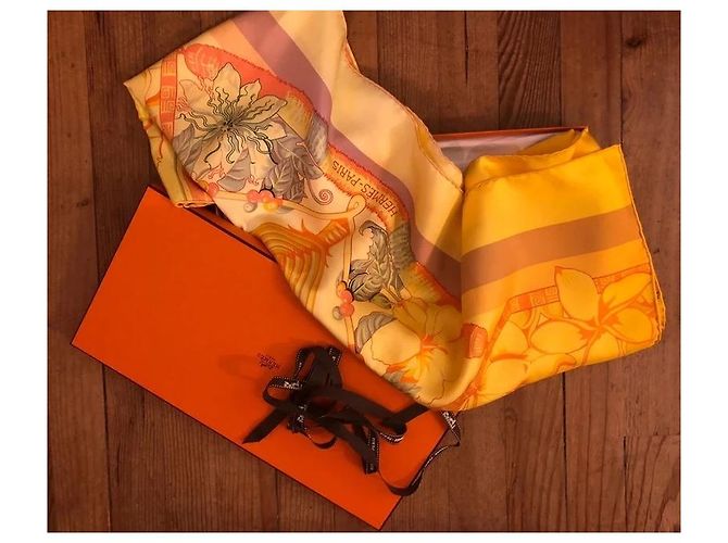 Sciarpa Hermès Aloha in seta Giallo Verde Arancio Multicolore - vista 9