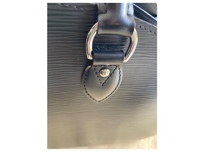 Borsa Louis Vuitton Pont Neuf in pelle epi nera Nero - vista 11