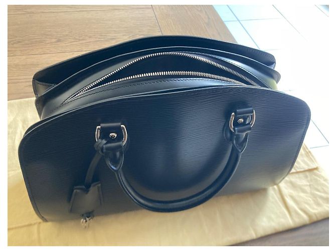 Borsa Louis Vuitton Pont Neuf in pelle epi nera Nero - vista 2