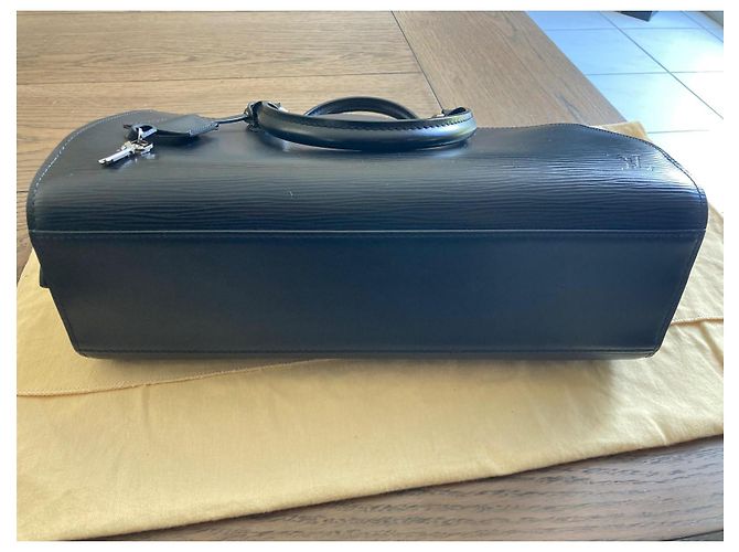 Borsa Louis Vuitton Pont Neuf in pelle epi nera Nero - vista 5