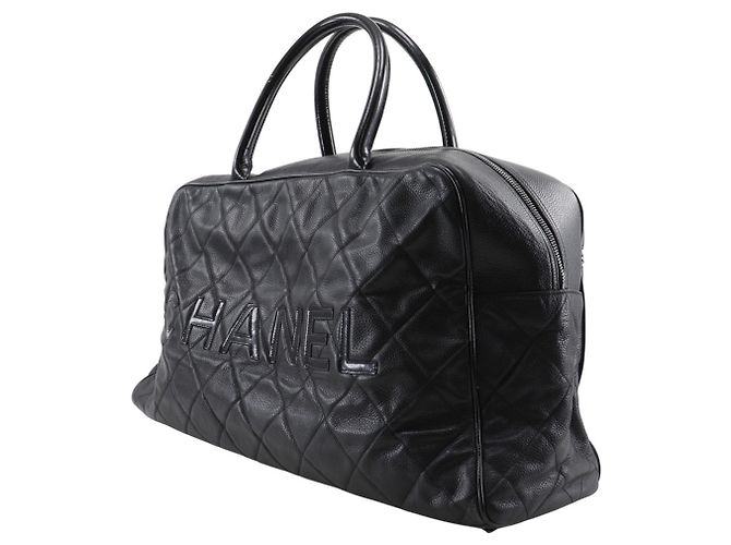 Bolso Boston Matelassé de Chanel en cuero negro - vista 2