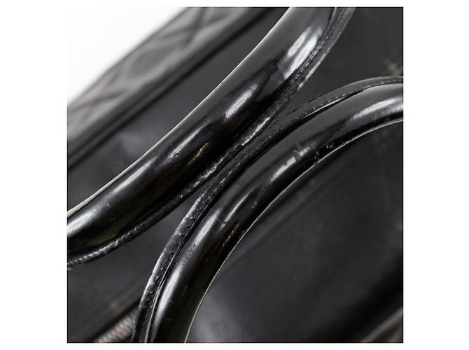 Bolso Boston Matelassé de Chanel en cuero negro - vista 5