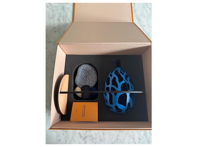 Louis Vuitton Miniature Nomadic Object Blue Metal - view 2