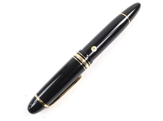 Pluma Montblanc Meisterstück Au750 Negro - vista 3