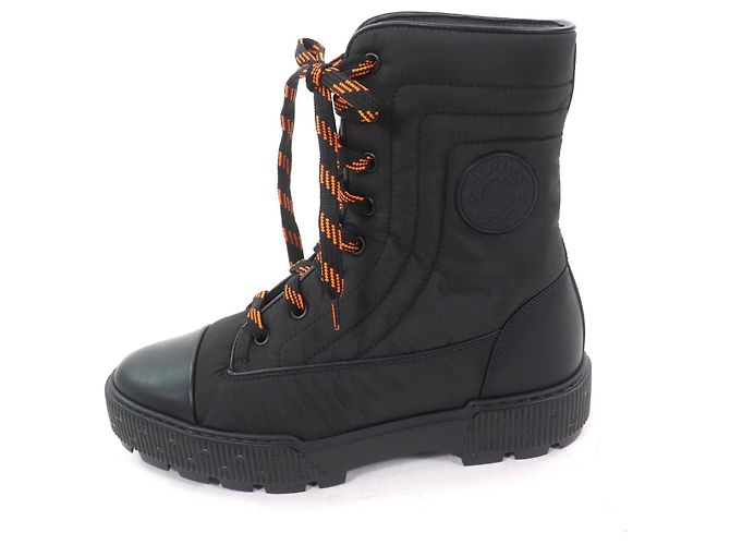 Botas Cortas Hermès de Cuero de Ternera Negro - vista 5