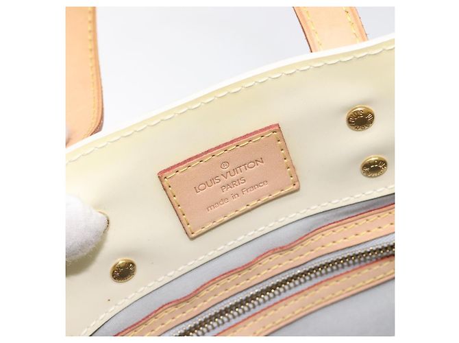 Borsa Reade Monogram Vernis PM di Louis Vuitton Beige - vista 6