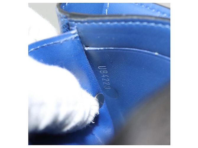Portefeuille Discovery Louis Vuitton Monogram Taigarama Compact Bleu - vue 7