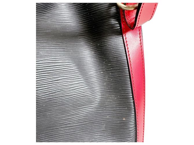Noe Borsa a Spalla Noé Epi Louis Vuitton Nero Rosso - vista 14