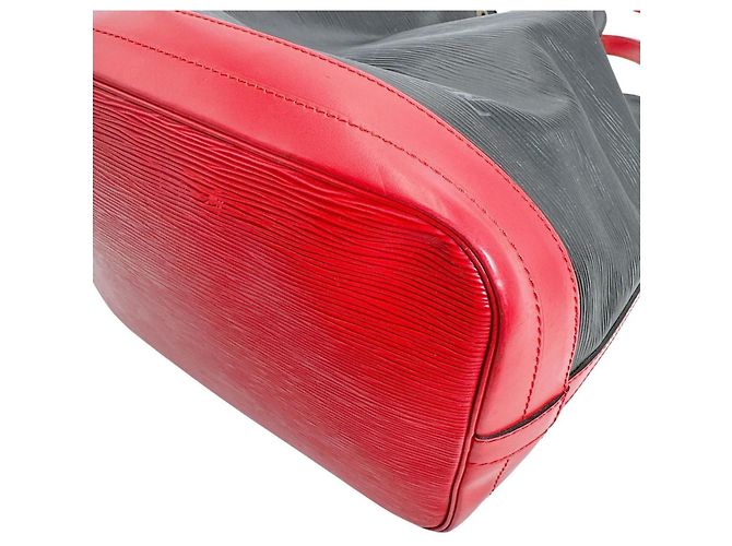Noe Borsa a Spalla Noé Epi Louis Vuitton Nero Rosso - vista 5