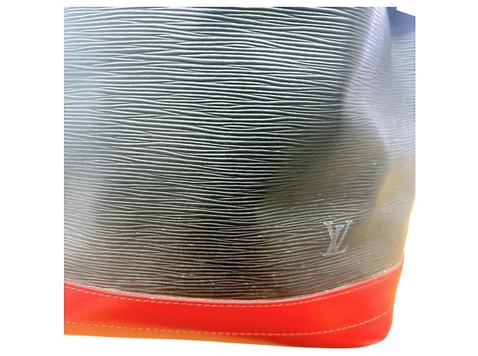 Noe Borsa a Spalla Noé Epi Louis Vuitton Nero Rosso - vista 9