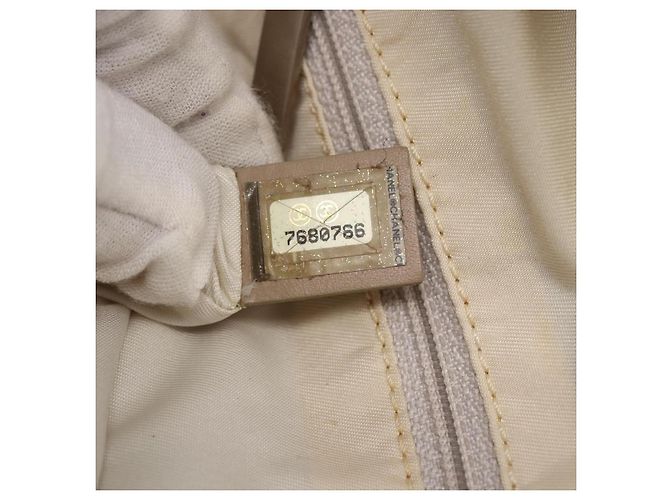 Sac fourre-tout en nylon grand modèle de la ligne de voyage Chanel Rose - vue 7