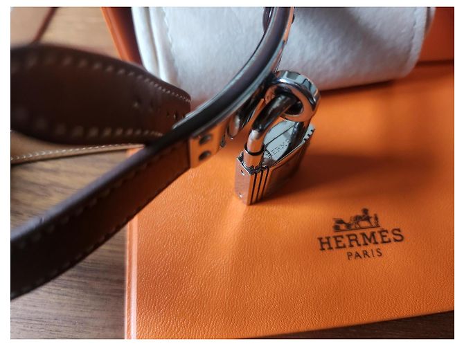 Hermès Kelly PM AC CAD Prata 19009 W025743WW Camelo - vista 5