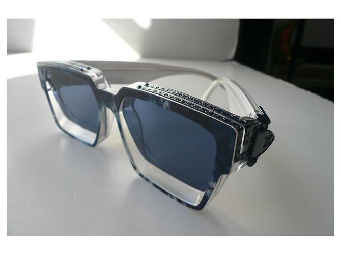 LOUIS VUITTON Occhiali da sole 1.1 Millionaires Nuovi Blu chiaro - vista 2