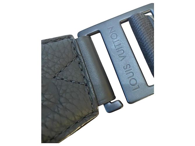 Borsa a tracolla S Lock in taurillon monogramma nero opaco Louis Vuitton - vista 9
