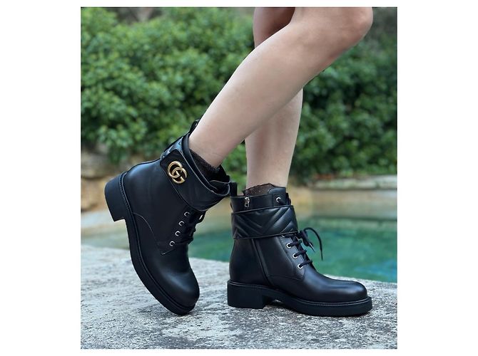 Gucci Botas de tornozelo acolchoadas GG Marmont Preto - vista 6